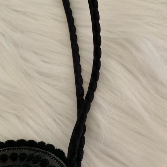 Black camisole with lace trim - Picture 7 of 7